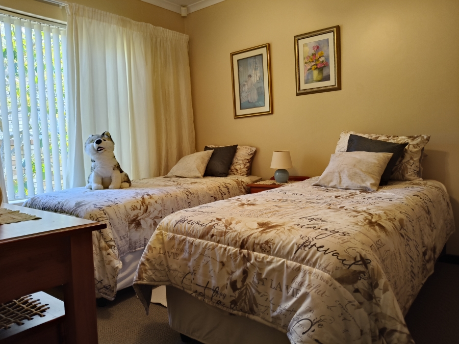 3 Bedroom Property for Sale in Wavecrest Eastern Cape